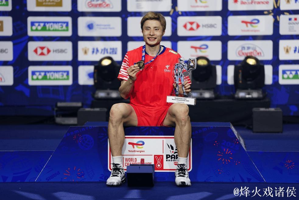 石宇奇逆转夺世锦赛首冠 国羽男单十年后再登顶 石宇奇逆转夺世锦赛首冠 国羽男单十年后再登顶