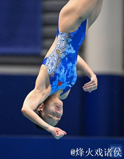 李亚杰勇夺全运会女子1米跳板跳水金牌