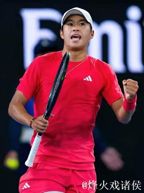 辛纳两盘完胜19岁新星勒纳·钱,夺得中网男单冠军 辛纳两盘完胜19岁新星勒纳·钱,夺得中网男单冠军